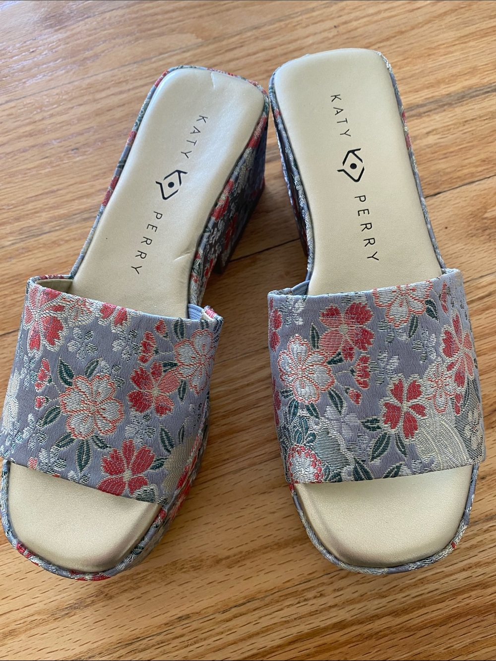 Katy Perry Collections Lavender Floral Embroidered Slide Mules